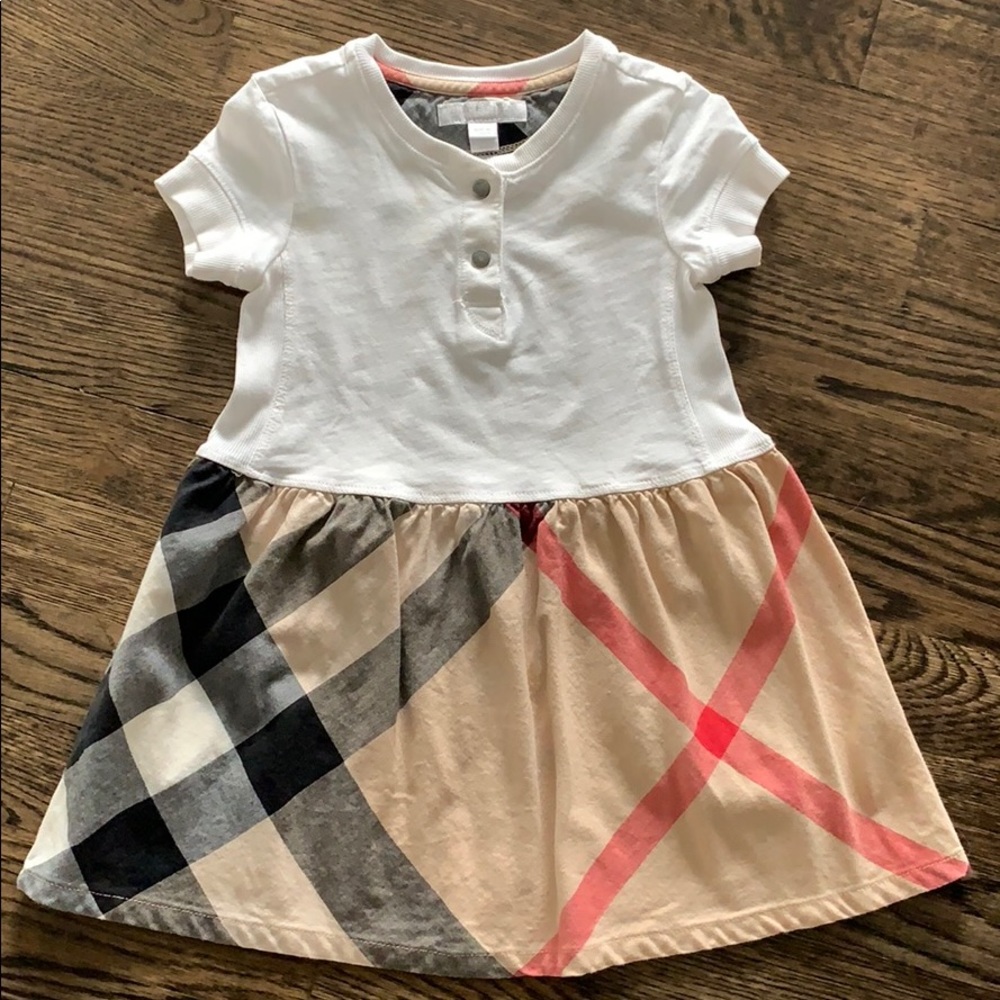 Burberry dress size  2T